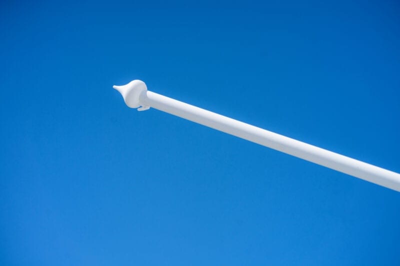 Hvit kule til balkongstang