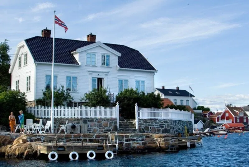 Flaggstang i tre til eksisterende stativ Flaggstang i glassfiber til eksisterende stativ