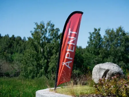 Beachflagg for synlighet